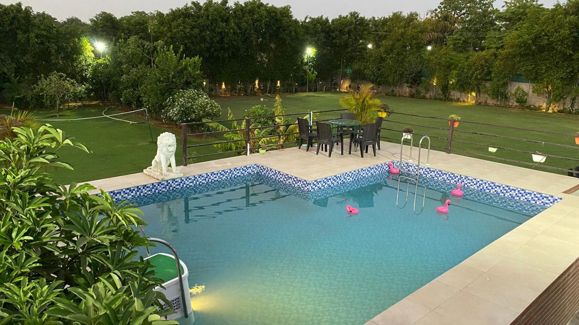 The Singh Farm Cosy Private Pool Farm Villa グルガウン エクステリア 写真